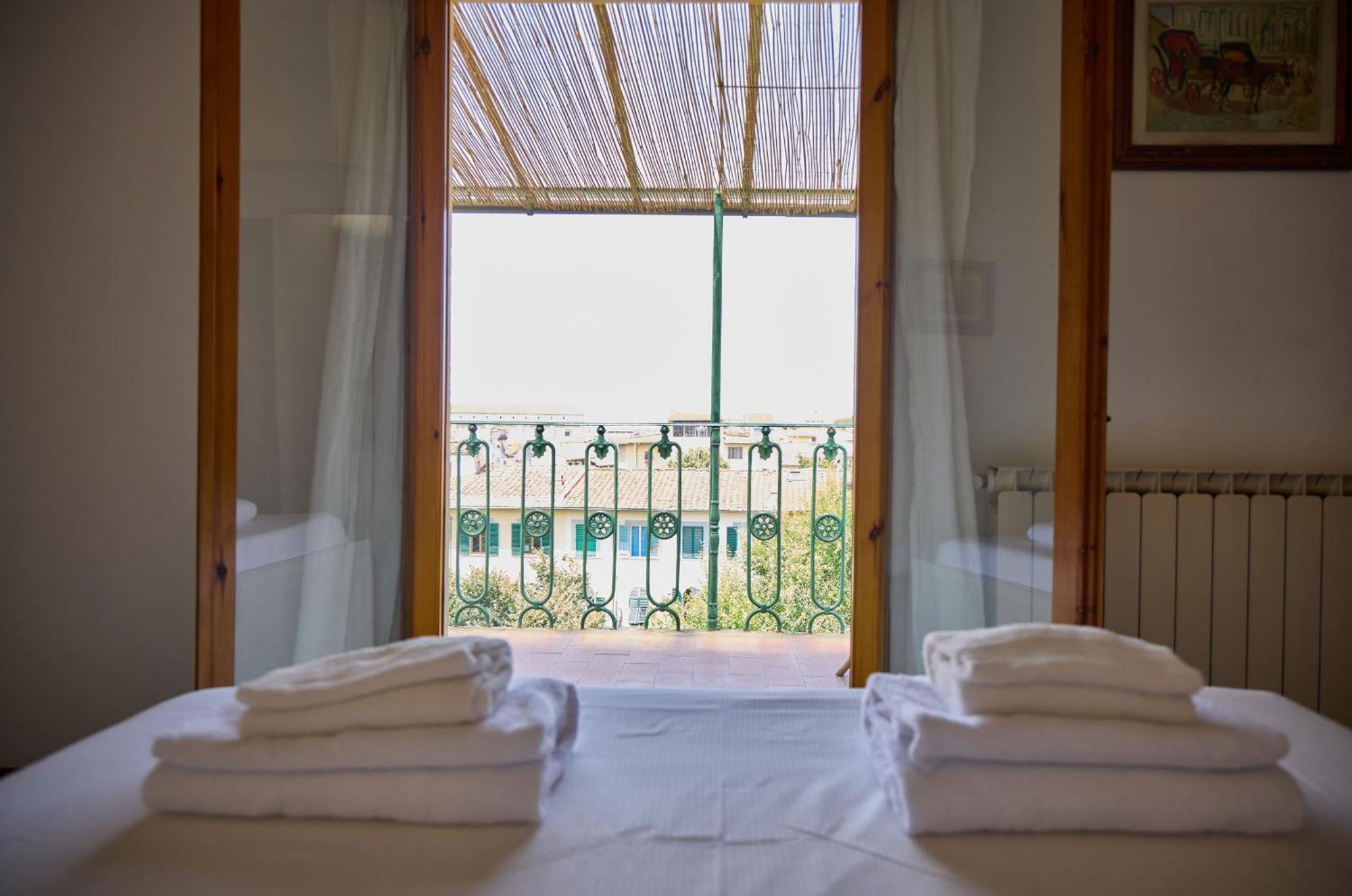 Santo Spirito Terrace Apartment With A View فلورنس المظهر الخارجي الصورة